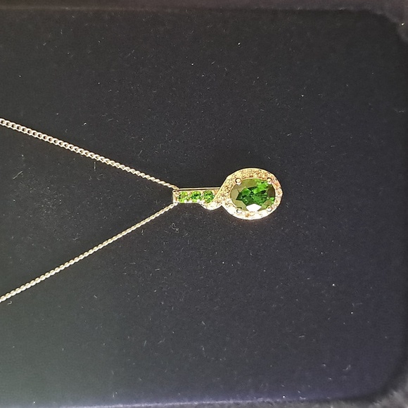 Chrome Diopside & White Zircon Pendant 18" Chain Necklace. - Picture 3 of 6
